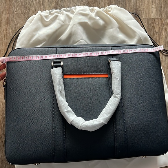 Maverick & Co. Manhattan Leather Briefcase Unisex - Picture 11 of 12